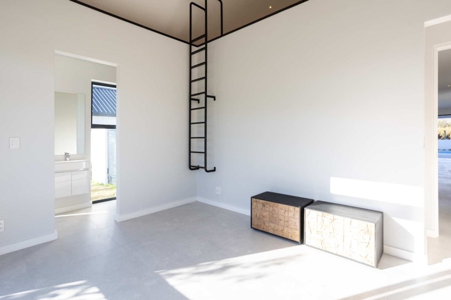 5 Bedroom Property for Sale in Val De Vie Estate Western Cape